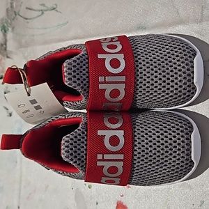 Adidas boys size 5 shoes